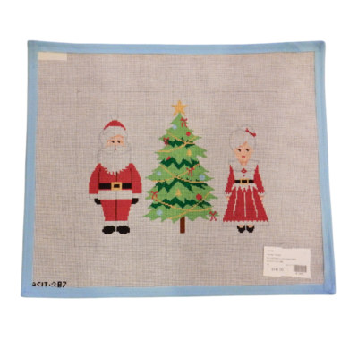 MR AND MRS CLAUS AND TREE